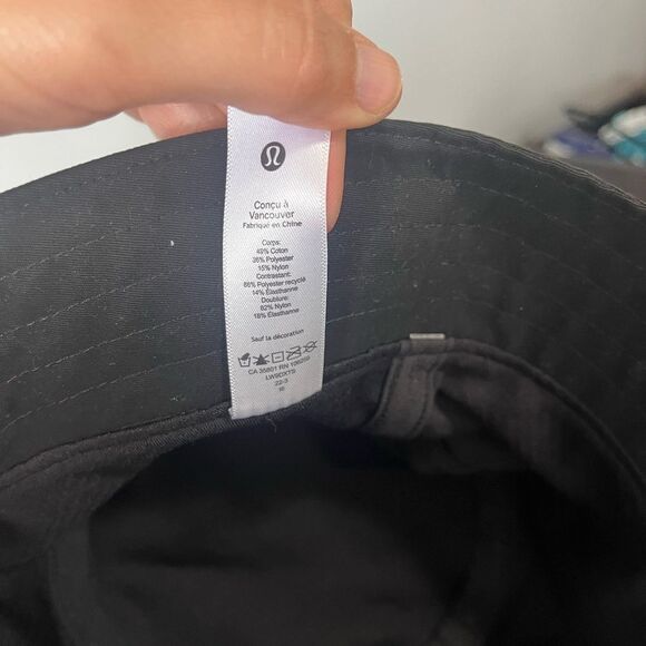 Lululemon Black Cargo Style Bucket Hat S/M - Picture 4 of 5